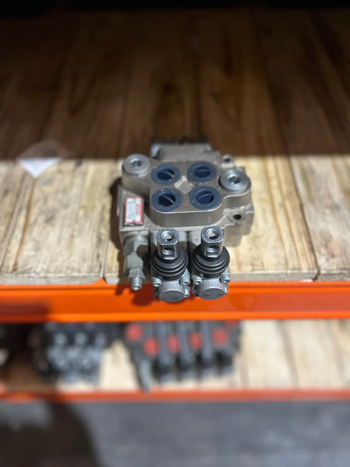 Sectional hydraulic control valve assembly